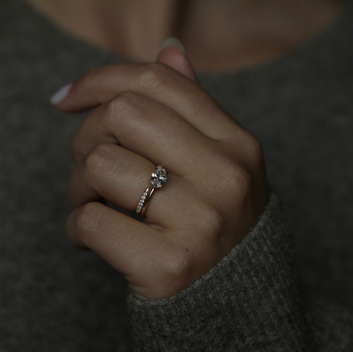 1.0 CT Oval Solitaire CVD F/VS2 Diamond Engagement Ring