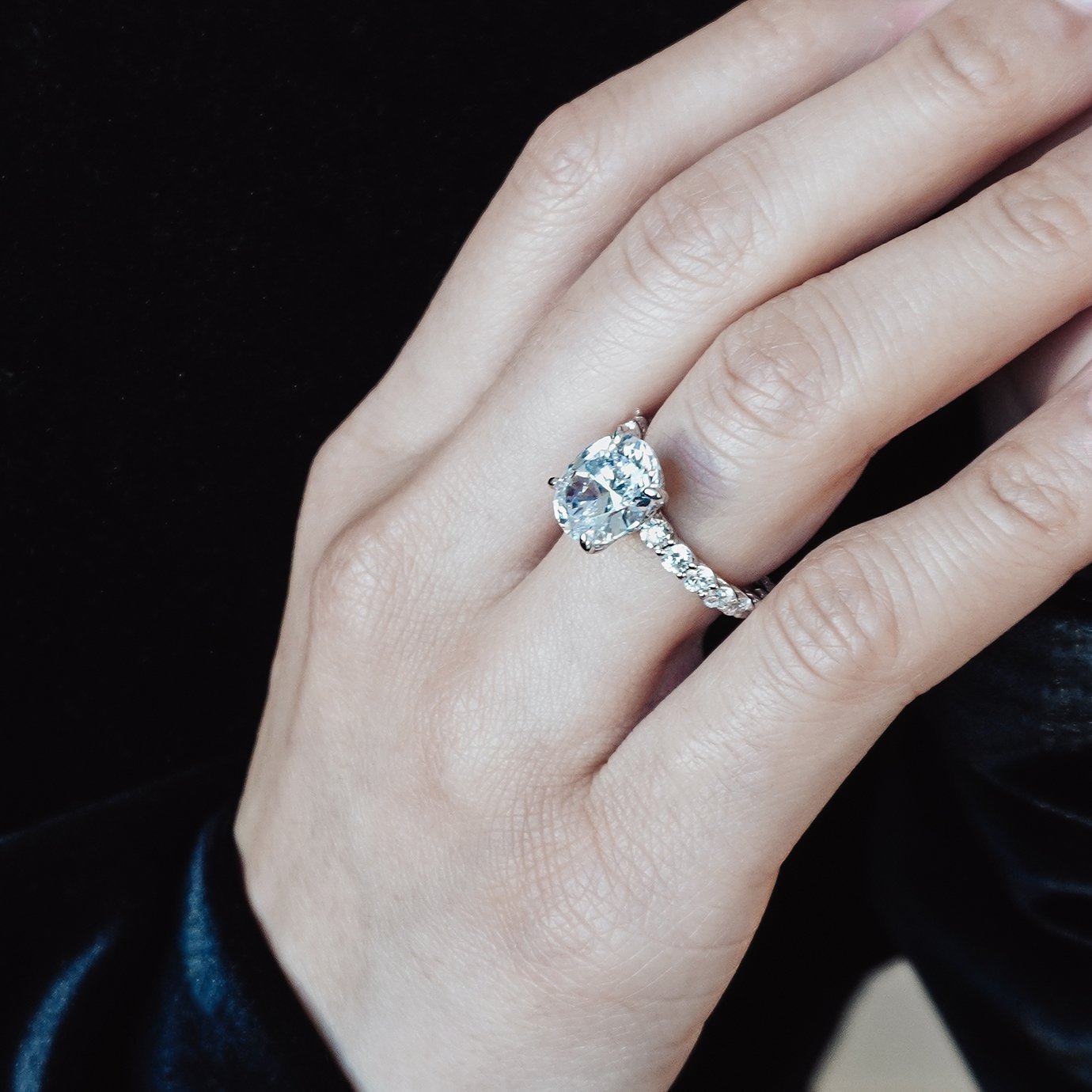 1.0 - 4.0 CT Oval Hidden Halo CVD F/VS2 Diamond Engagement Ring