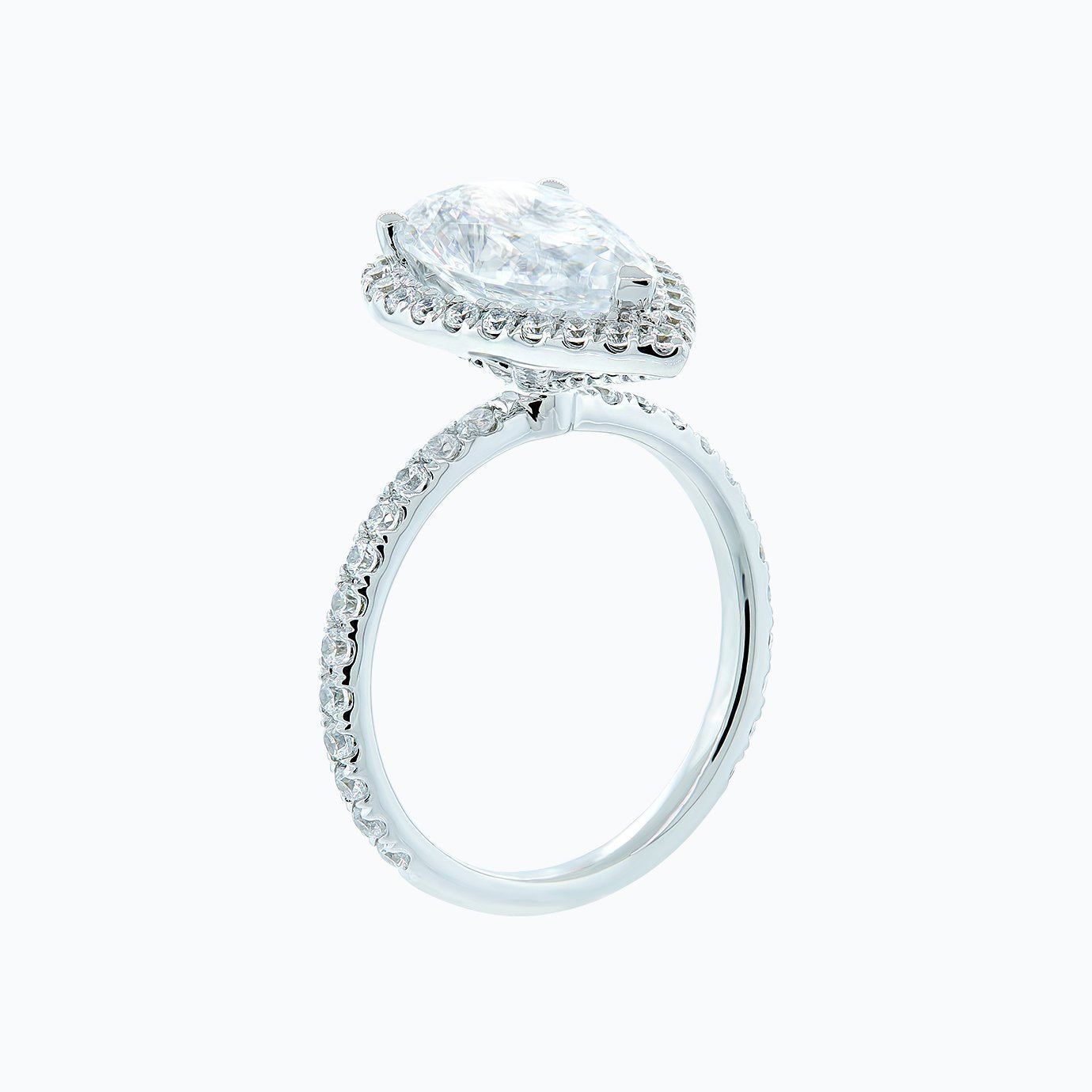 3.0 CT Pear Halo CVD F/VS2 Diamond Engagement Ring
