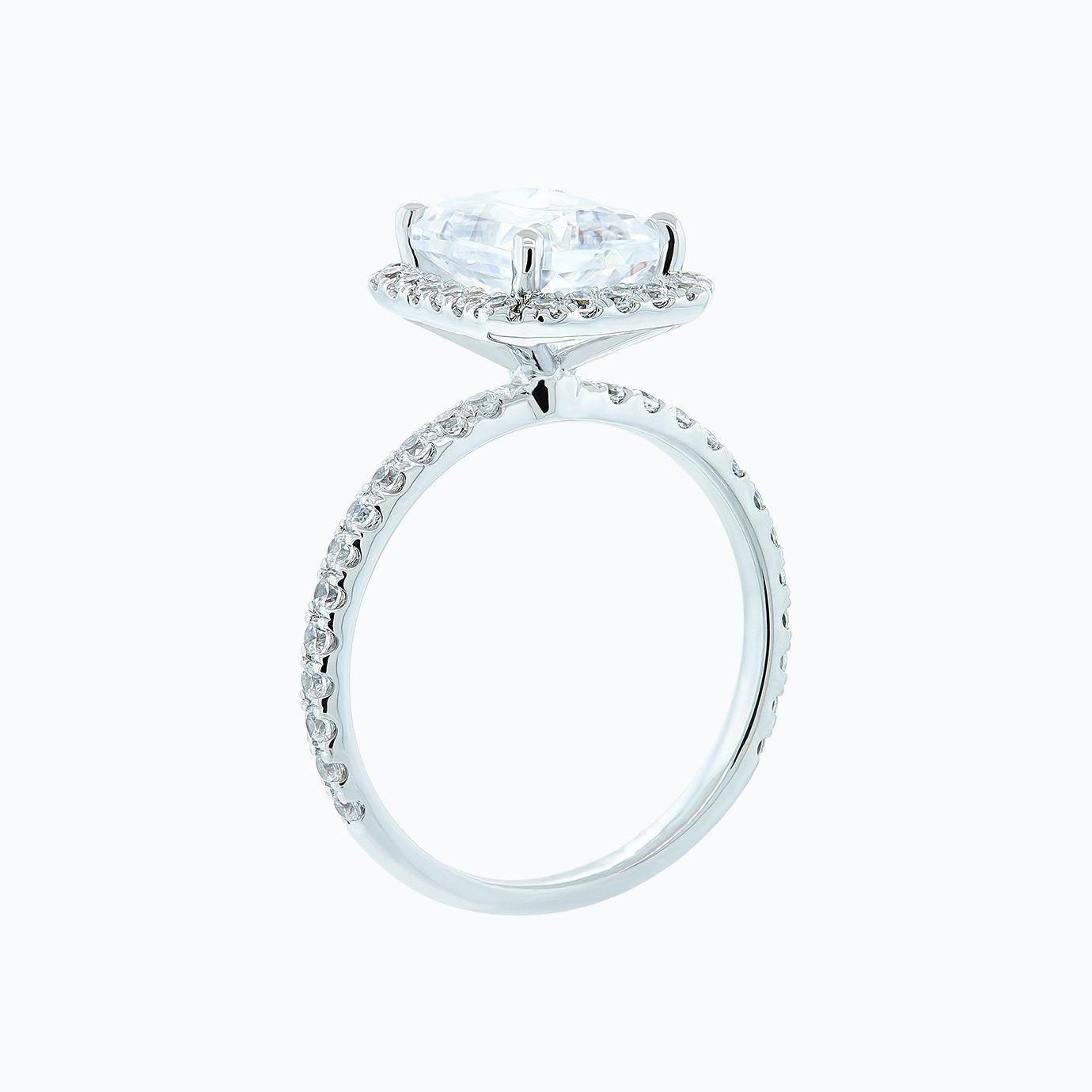 2.0 CT Radiant Halo CVD F/VS2 Diamond Engagement Ring