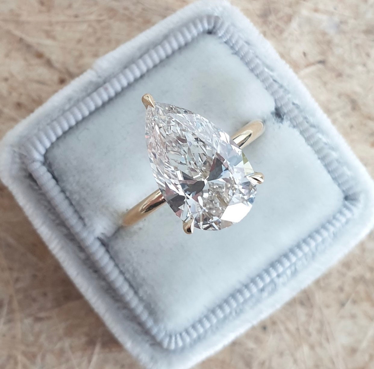 4.6 CT Pear Hidden Halo CVD G/VS2 Diamond Engagement Ring