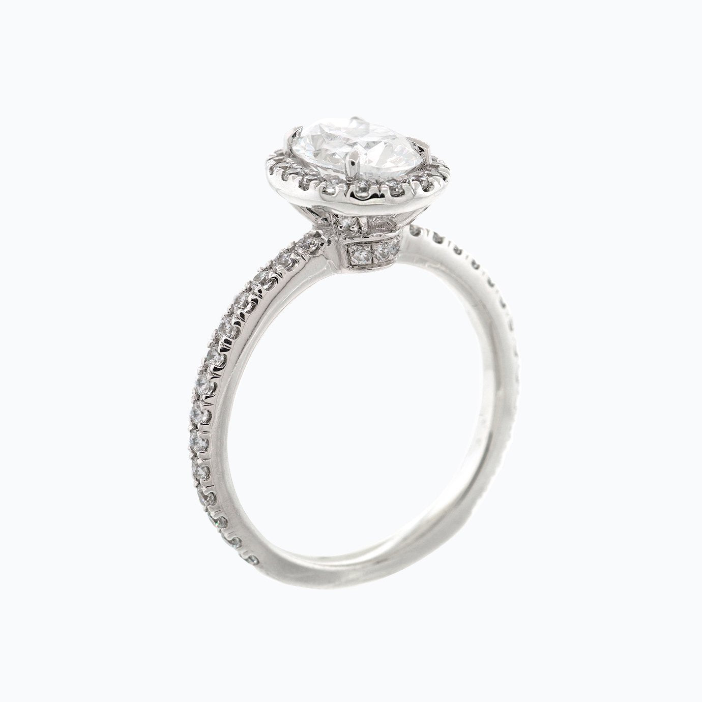 1.50 CT Oval Halo CVD F/VS2 Diamond Engagement Ring