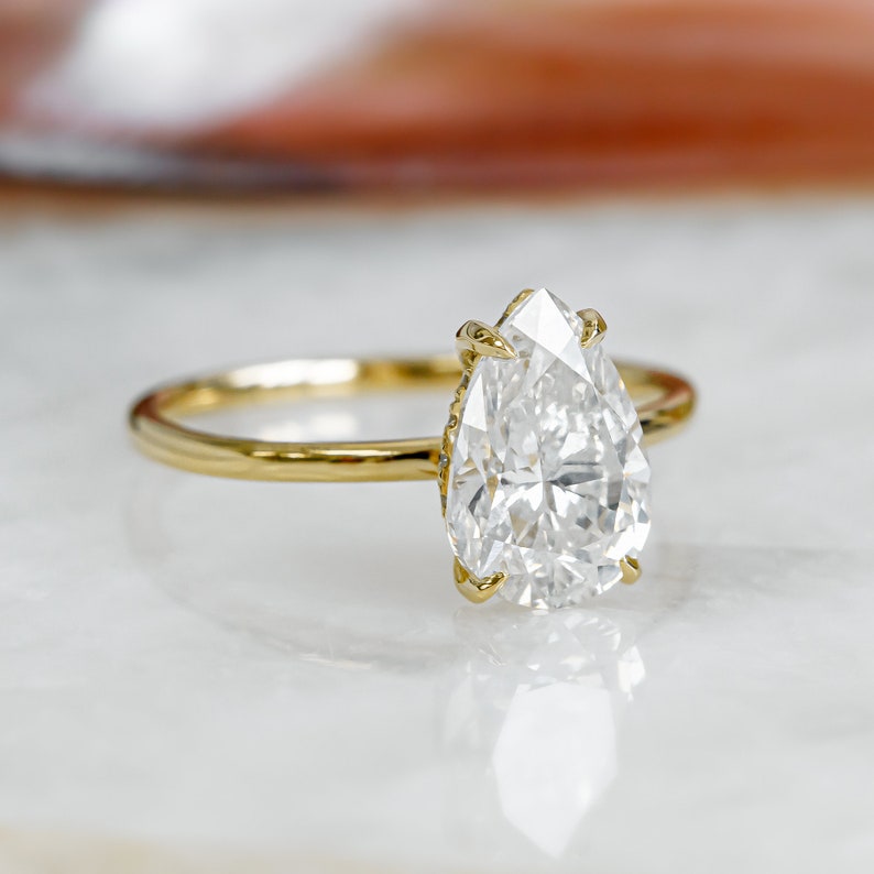 1.05 CT Pear Hidden Halo F/VS1 Diamond Engagement Ring