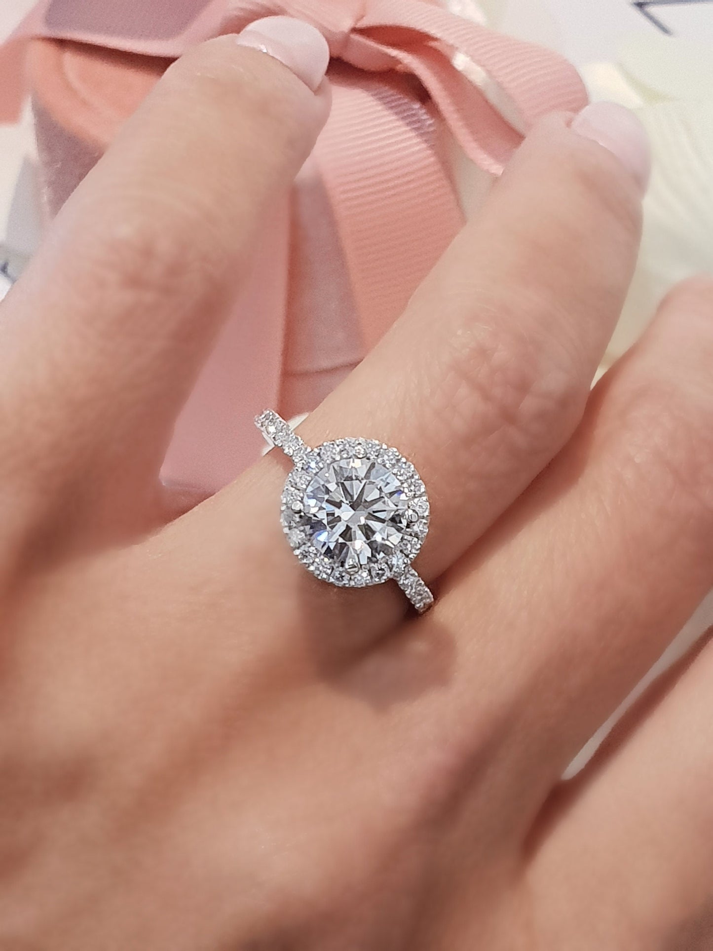 2.0 CT Round Halo CVD G/VS1 Diamond Engagement Ring